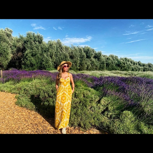 Meet your Posher, Kelly - Picture 7 of 7